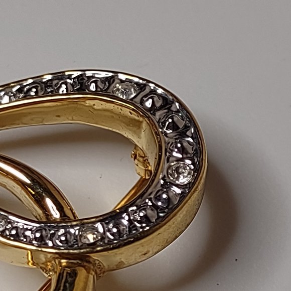 Cute Gold Tone Heart Shaped Brooch - Picture 4 of 16